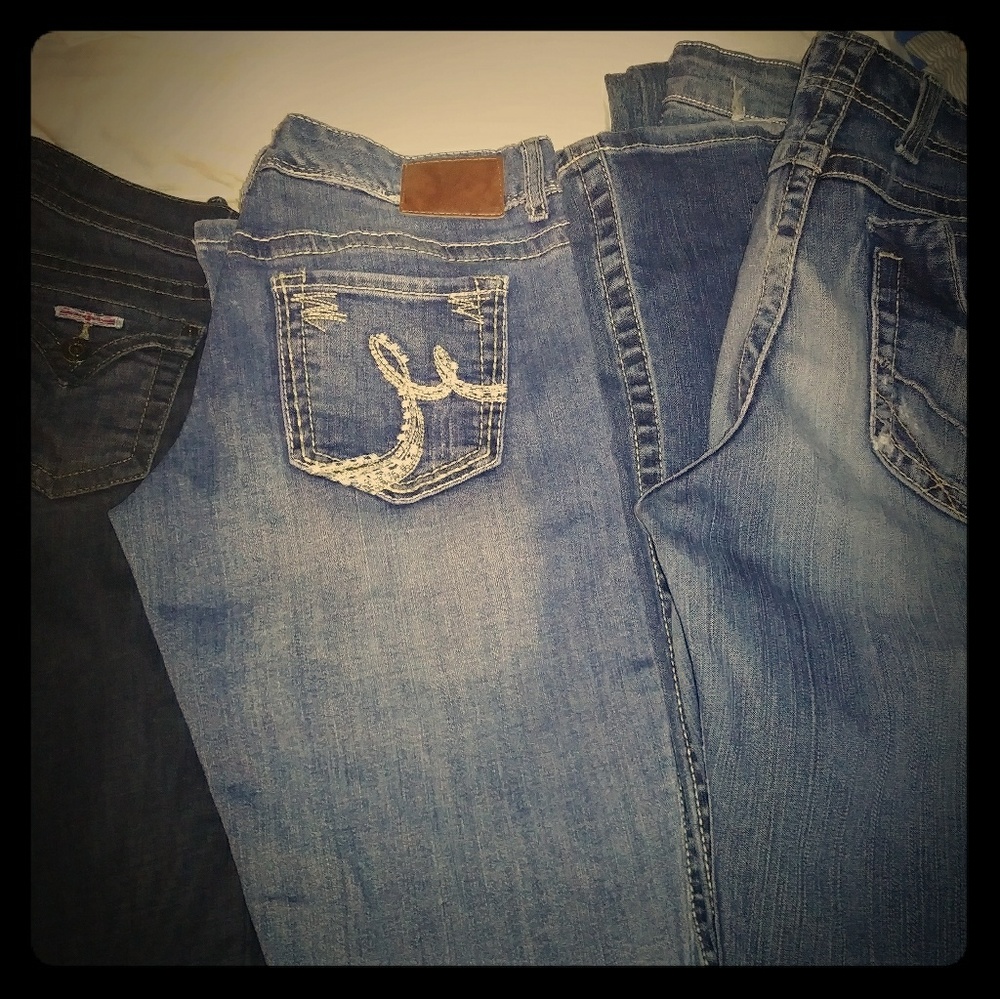 Jeans have various sizes & brands from 0-24 in wom